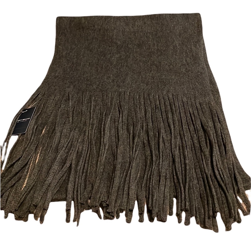 Lucky Brand Scarf Charcoal Gray Fringed Edge Classic Style Shawl Wrap Gift NEW